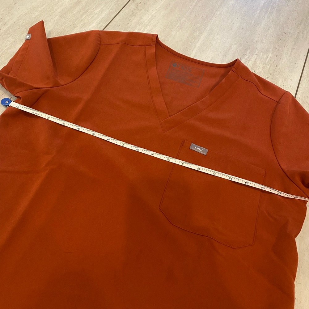 COPY - Figs One Pocket Scrub Top Rust Color EUC Medium